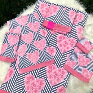 RARE, BETSEY JOHNSON Bath Towel SET🛁💝🛁